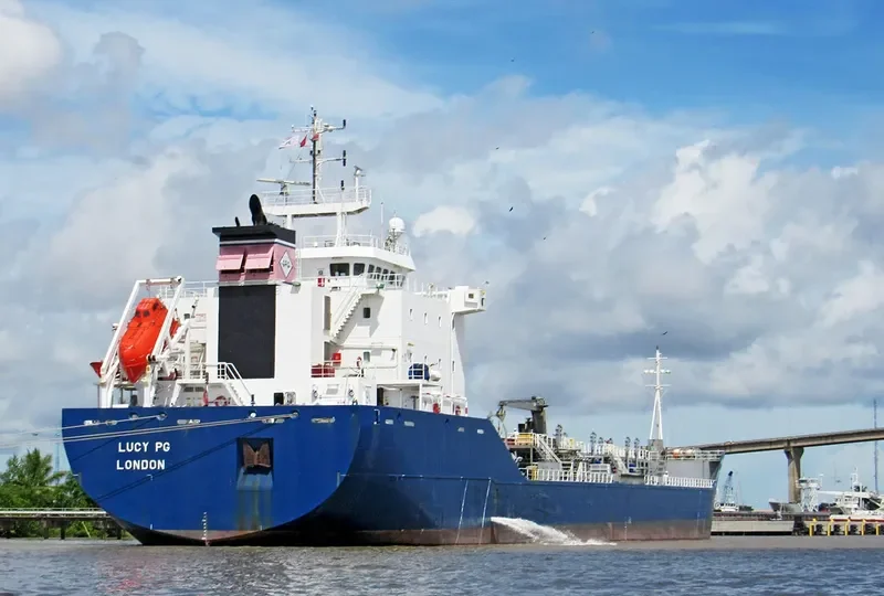LUCY PG Tanker IMO 9229013 photo 8