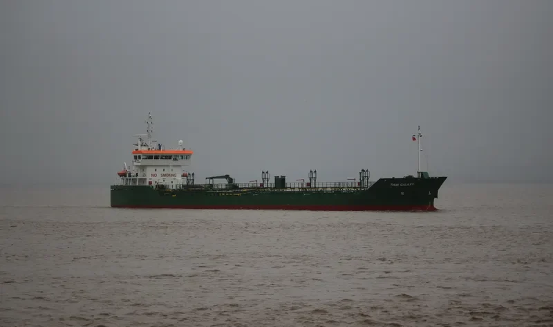 THUN GALAXY Tanker IMO 9229063 photo 6