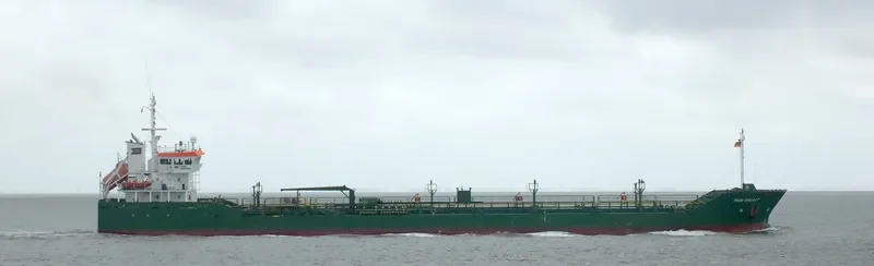 THUN GALAXY Tanker IMO 9229063 photo 10