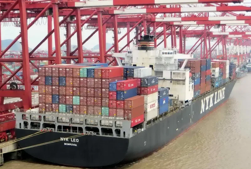 LEO C Container Ship IMO 9229312 photo 3