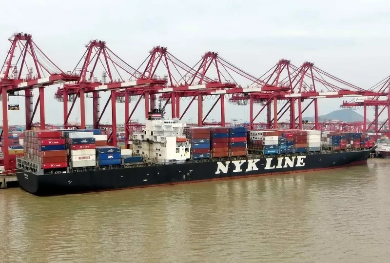 LEO C Container Ship IMO 9229312 photo 4