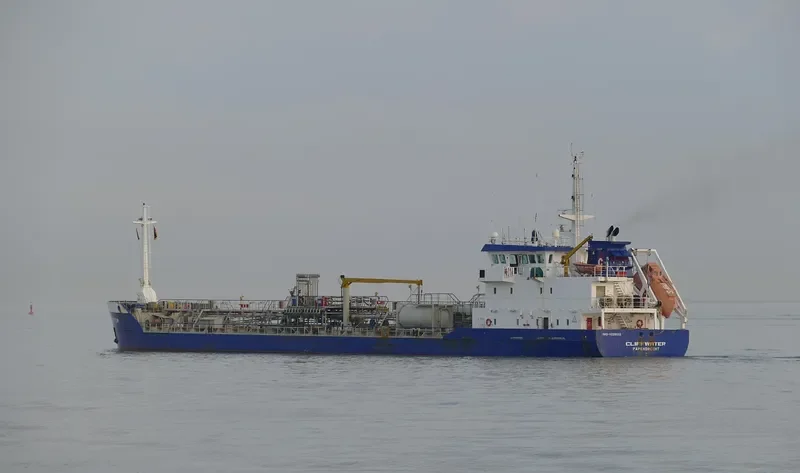 ORACLIFF Tanker IMO 9229532 photo 9