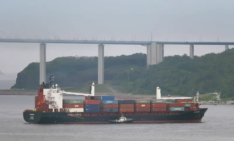 A HOUOU Container Ship IMO 9229609 photo 3