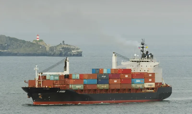 A HOUOU Container Ship IMO 9229609 photo 8