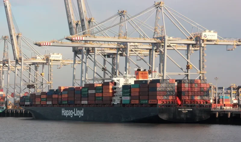 DALIAN EXPRESS Container Ship IMO 9229829 photo 3