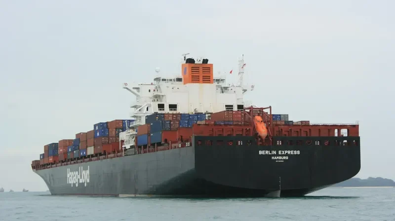 BERLIN EXPRESS Container Ship IMO 9229855 photo 4