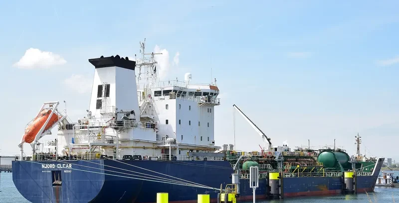 T RISHA Tanker IMO 9230012 photo 10
