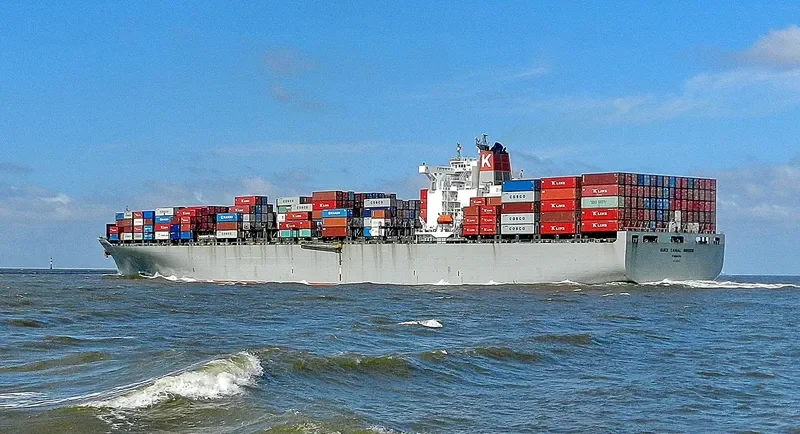 SUEZ CANAL Container Ship IMO 9230311 photo 3