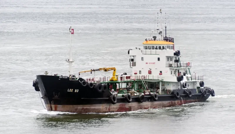 LEE BO Tanker IMO 9230397 photo 5