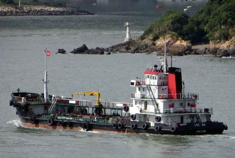 LEE BO Tanker IMO 9230397 photo 8