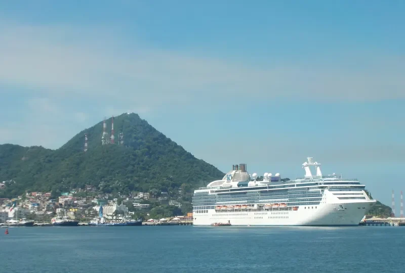 ISLAND PRINCESS Passenger Ship IMO 9230402