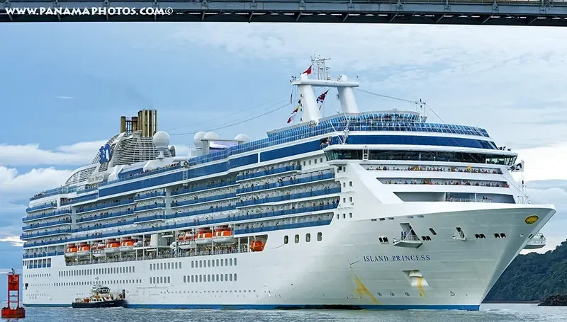 ISLAND PRINCESS Passenger Ship IMO 9230402 photo 3