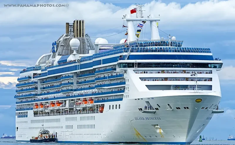 ISLAND PRINCESS Passenger Ship IMO 9230402 photo 4
