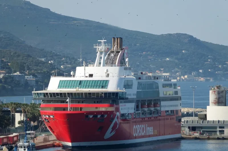 DANIELLE CASANOVA Passenger Ship IMO 9230476 photo 8