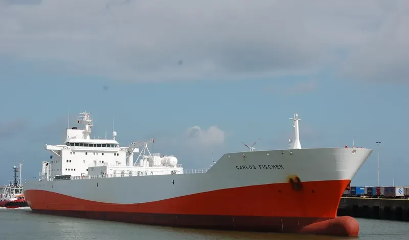 CARLOS FISCHER Tanker IMO 9230995 photo 7