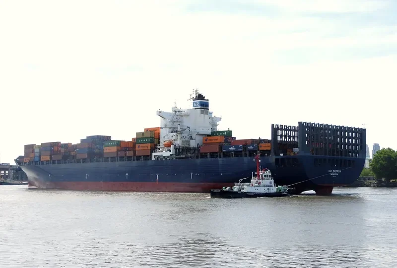 E.R.CANADA Container Ship IMO 9231236 photo 4