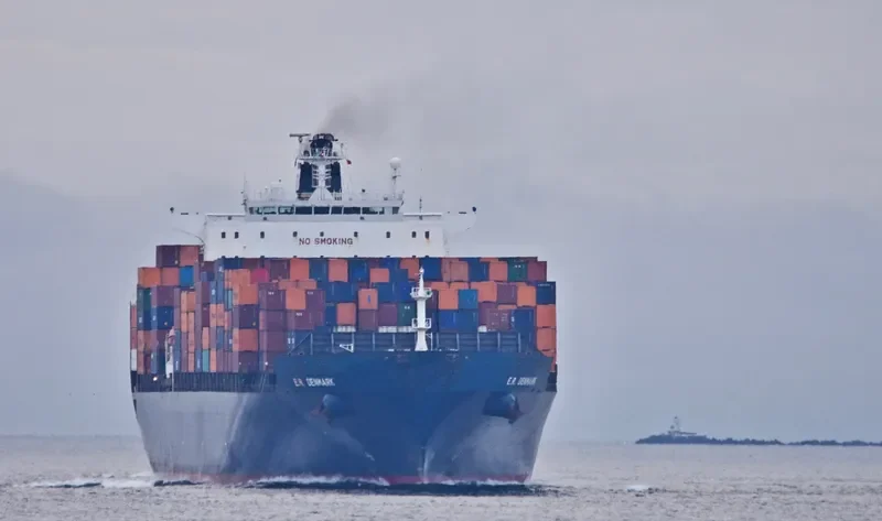 E.R.DENMARK Container Ship IMO 9231250 photo 8