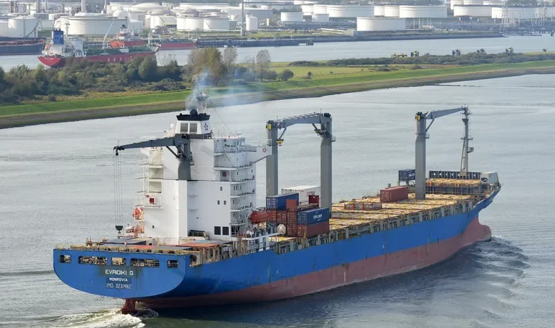 EVRIDIKI G Container Ship IMO 9231482 photo 7