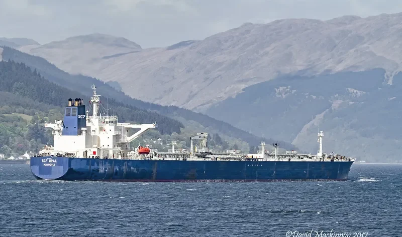 SCF URAL Tanker IMO 9231509 photo 2