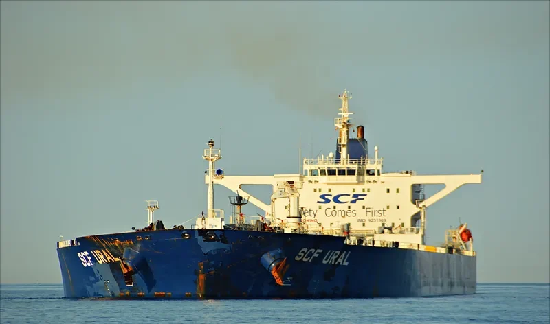 SCF URAL Tanker IMO 9231509 photo 7