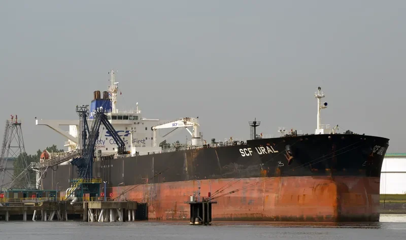 SCF URAL Tanker IMO 9231509 photo 8