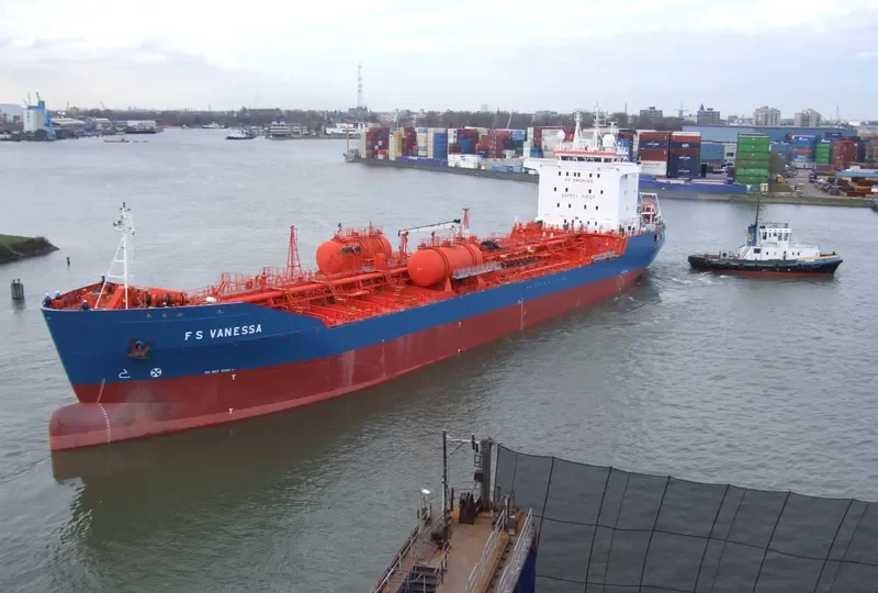 LEVANTO Tanker IMO 9231602 photo 6
