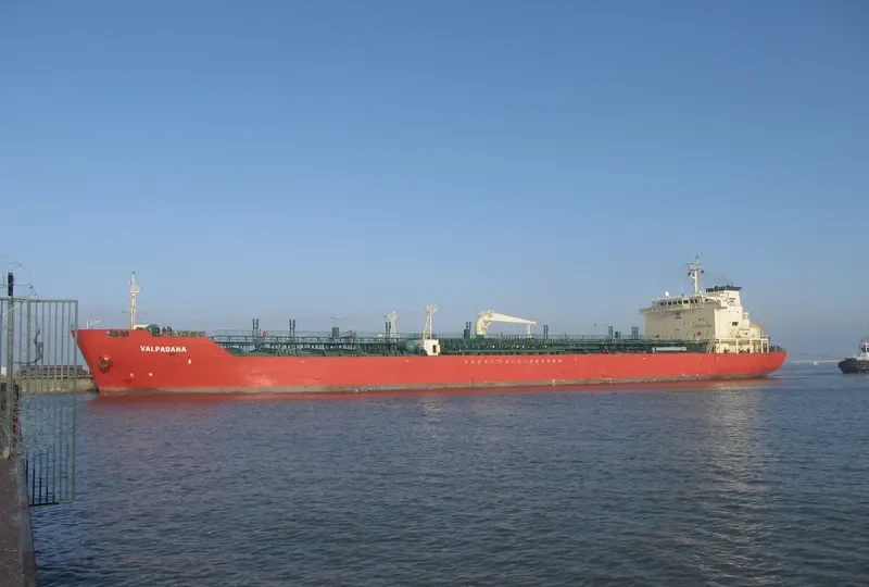 ELOHIM Tanker IMO 9231690 photo 9