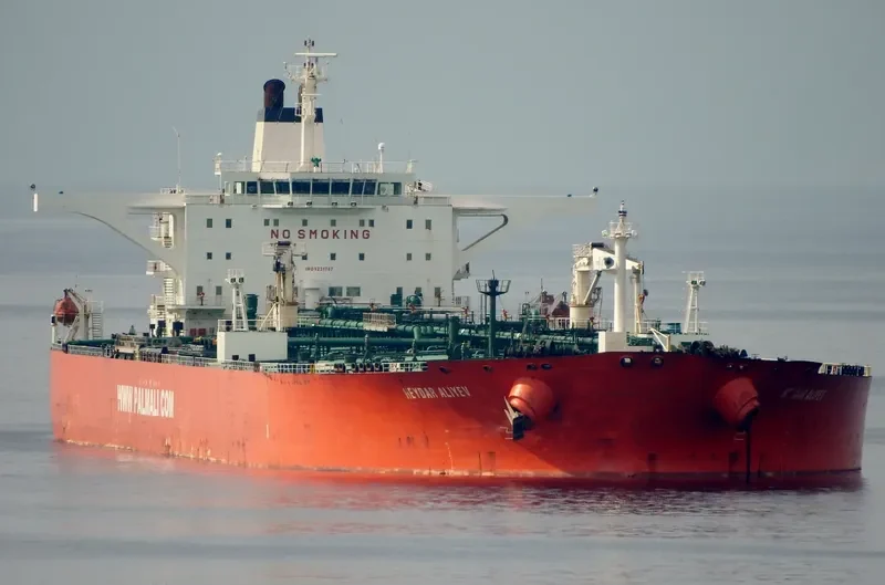 CLARA Tanker IMO 9231767 photo 4