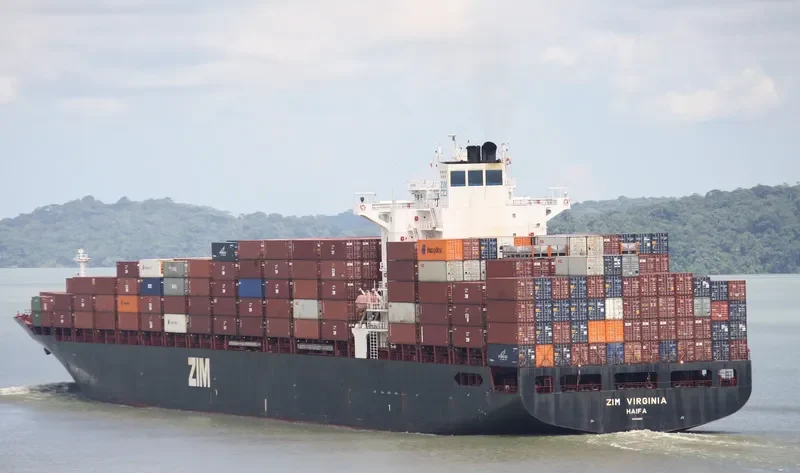 ZIM VIRGINIA Container Ship IMO 9231808 photo 2