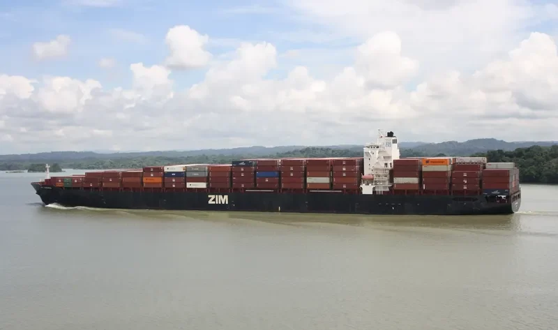 ZIM VIRGINIA Container Ship IMO 9231808 photo 3