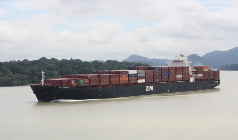 ZIM VIRGINIA Container Ship IMO 9231808 photo 4