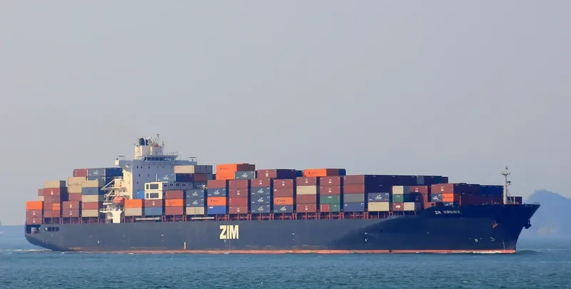 ZIM VIRGINIA Container Ship IMO 9231808 photo 8