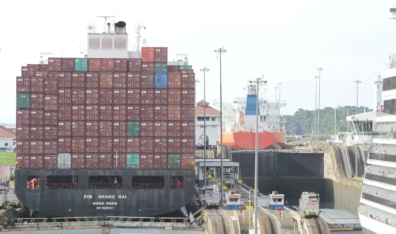 ZIM SHANGHAI Container Ship IMO 9231822