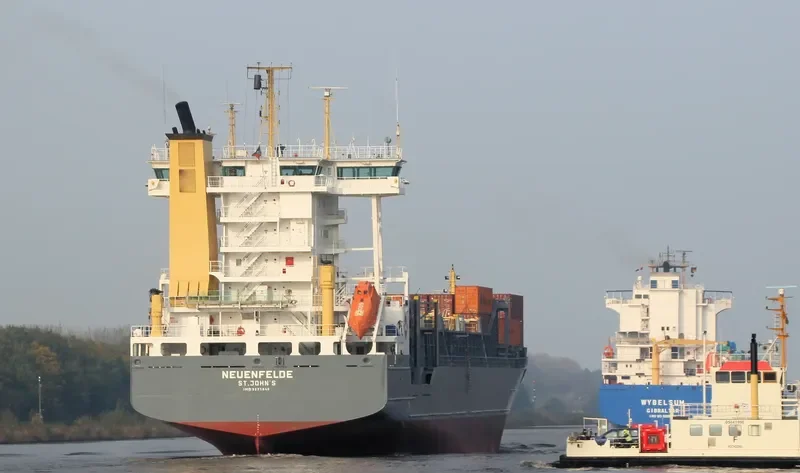 NEUENFELDE Container Ship IMO 9231846
