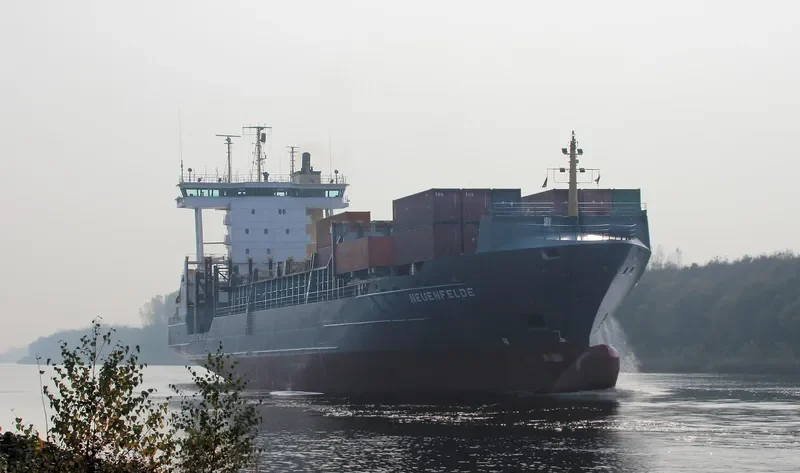 NEUENFELDE Container Ship IMO 9231846 photo 2