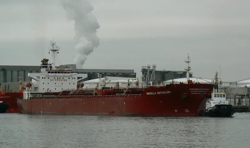 MARIELLA BOTTIGLIERI Tanker IMO 9232022 photo 9