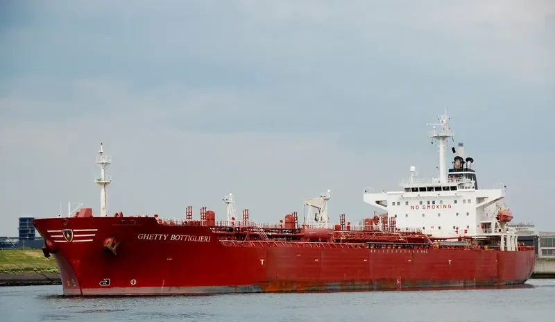 GHETTY BOTTIGLIERI Tanker IMO 9232034 photo 3