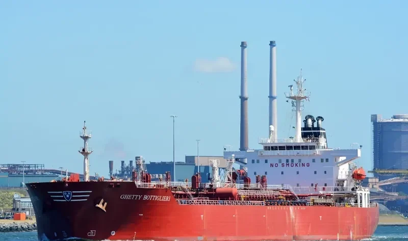 GHETTY BOTTIGLIERI Tanker IMO 9232034 photo 9