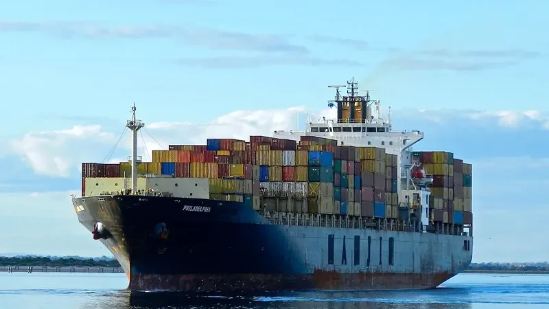PHILADELPHIA Container Ship IMO 9232101 photo 10