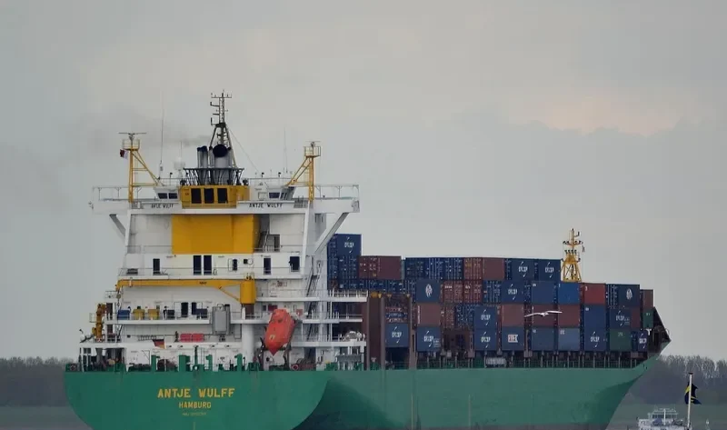 COLETTE Container Ship IMO 9232761 photo 8