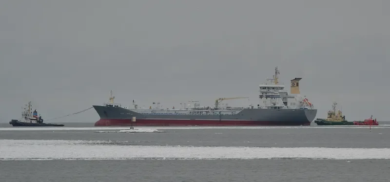 TERNHAV Tanker IMO 9232955 photo 4