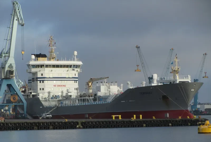 TERNHAV Tanker IMO 9232955 photo 10