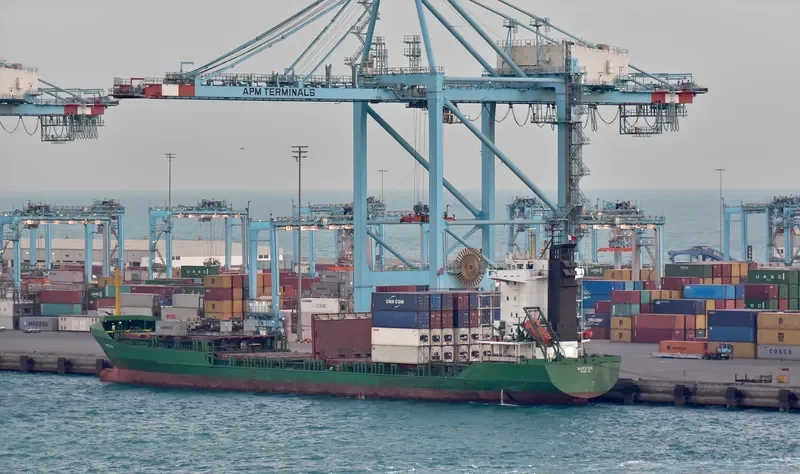 KAMOKUIKI Container Ship IMO 9232979 photo 4