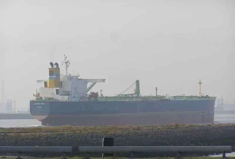 OCEAN SAFARI Tanker IMO 9233349 photo 8
