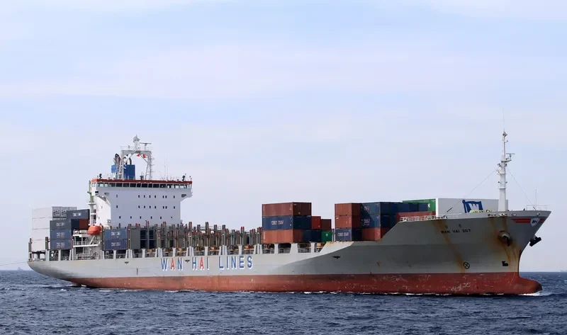 WAN HAI 267 Container Ship IMO 9233648 photo 6