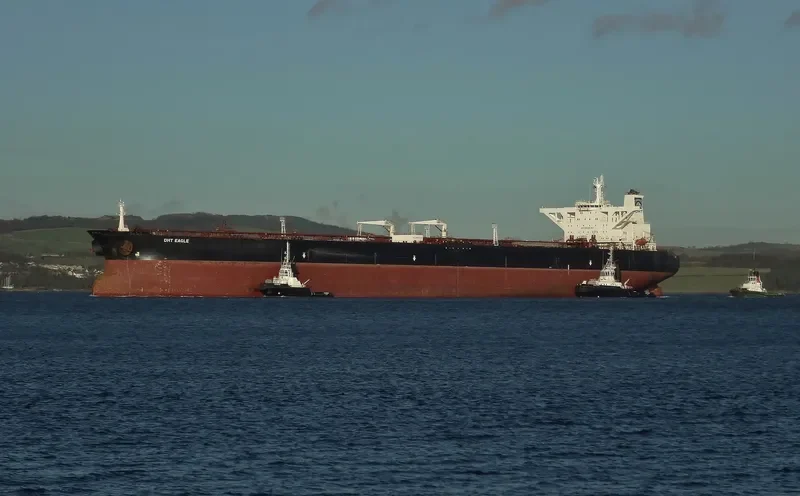EAGLE Tanker IMO 9233753 photo 4