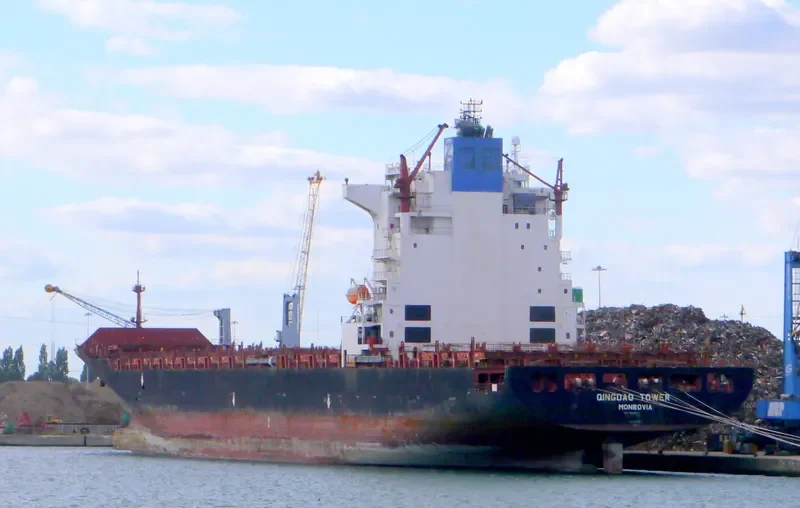 QINGDAO TOWER Container Ship IMO 9233832 photo 8