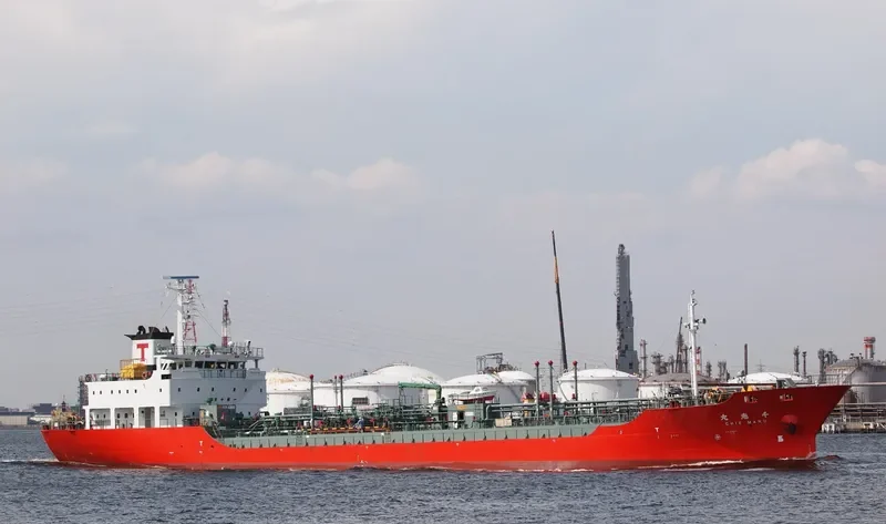 CHIE MARU Tanker IMO 9233935 photo 7