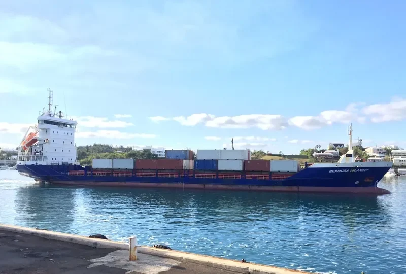 BERMUDA ISLANDER Container Ship IMO 9234434 photo 2
