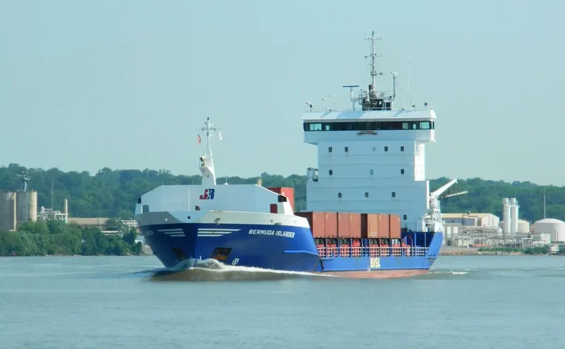 BERMUDA ISLANDER Container Ship IMO 9234434 photo 5